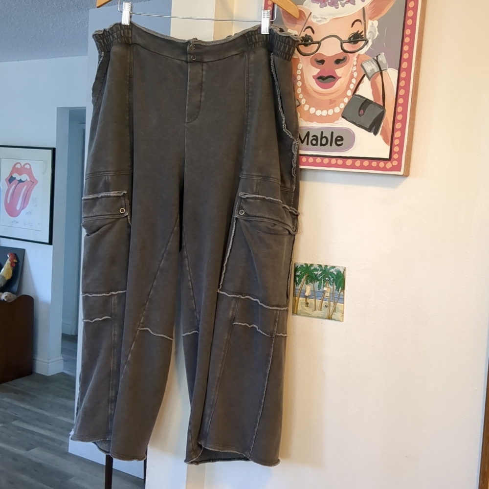 Women's Gray Cargo Pants - Picture 3 of 10